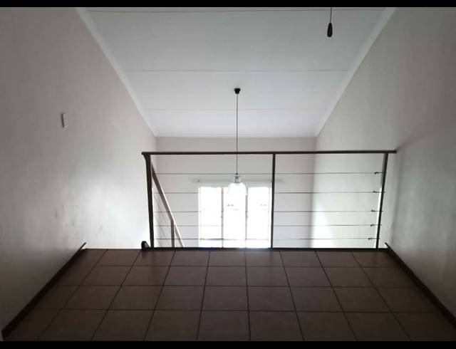 1 BEDROOM APARTMENT FOR SALE IN HILLCREST
